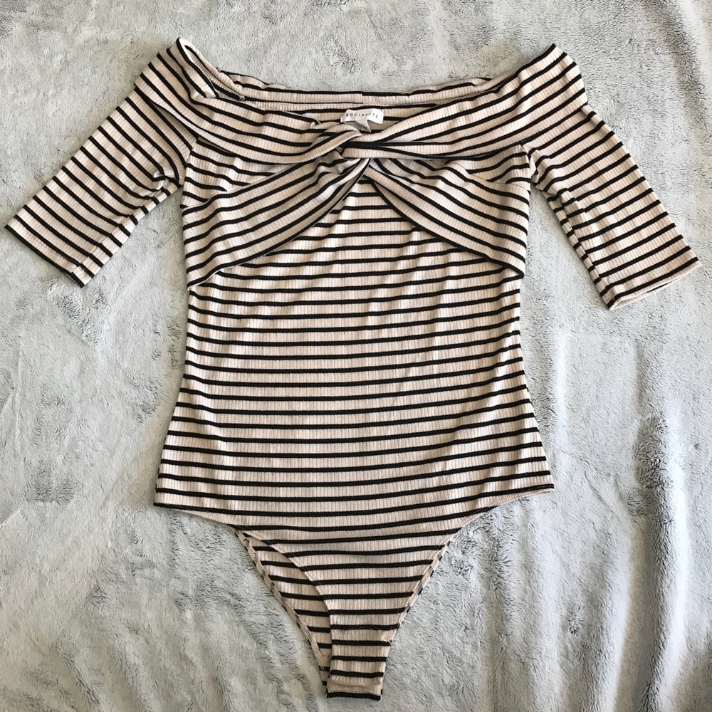 •Sold in Bundle• Striped Off the Shoulder Bodysuit - Picture 2 of 8
